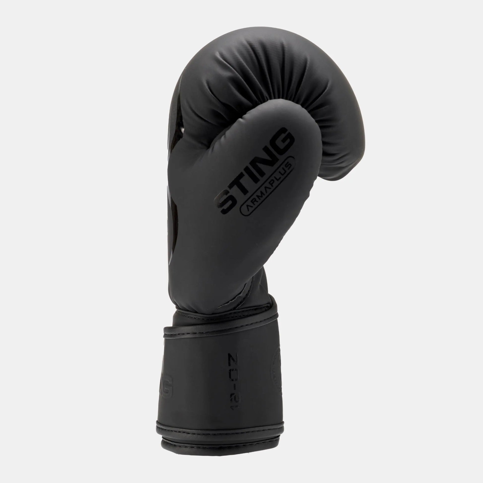 STING Armaplus Training/Sparring Boxing Gloves The Champ Gear