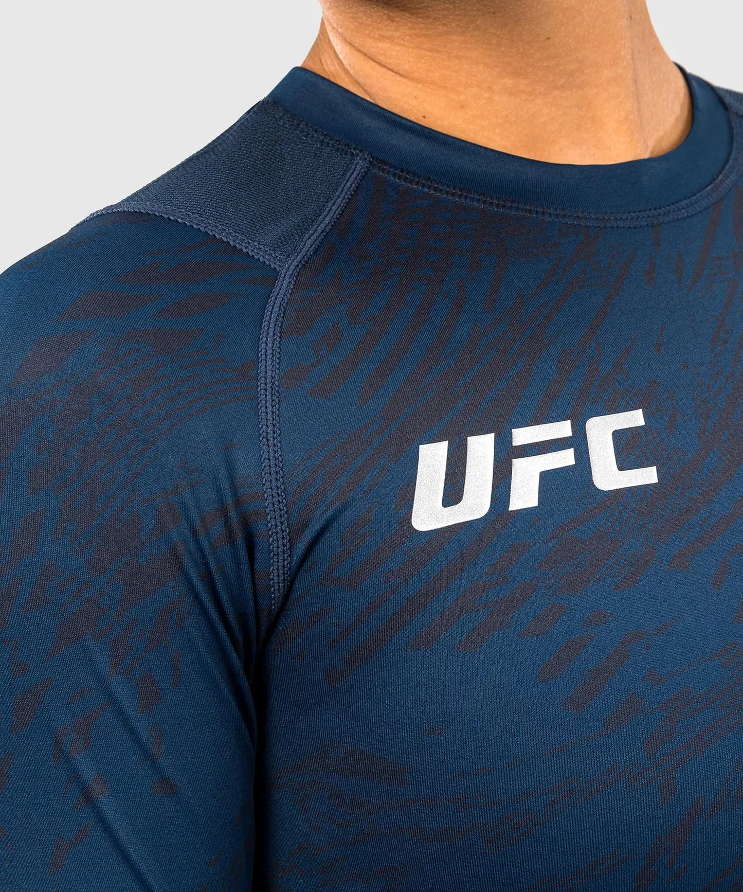 Venum UFC Fusion Fight Week Women's Performance Long Sleeve Rashguard The Champ Gear