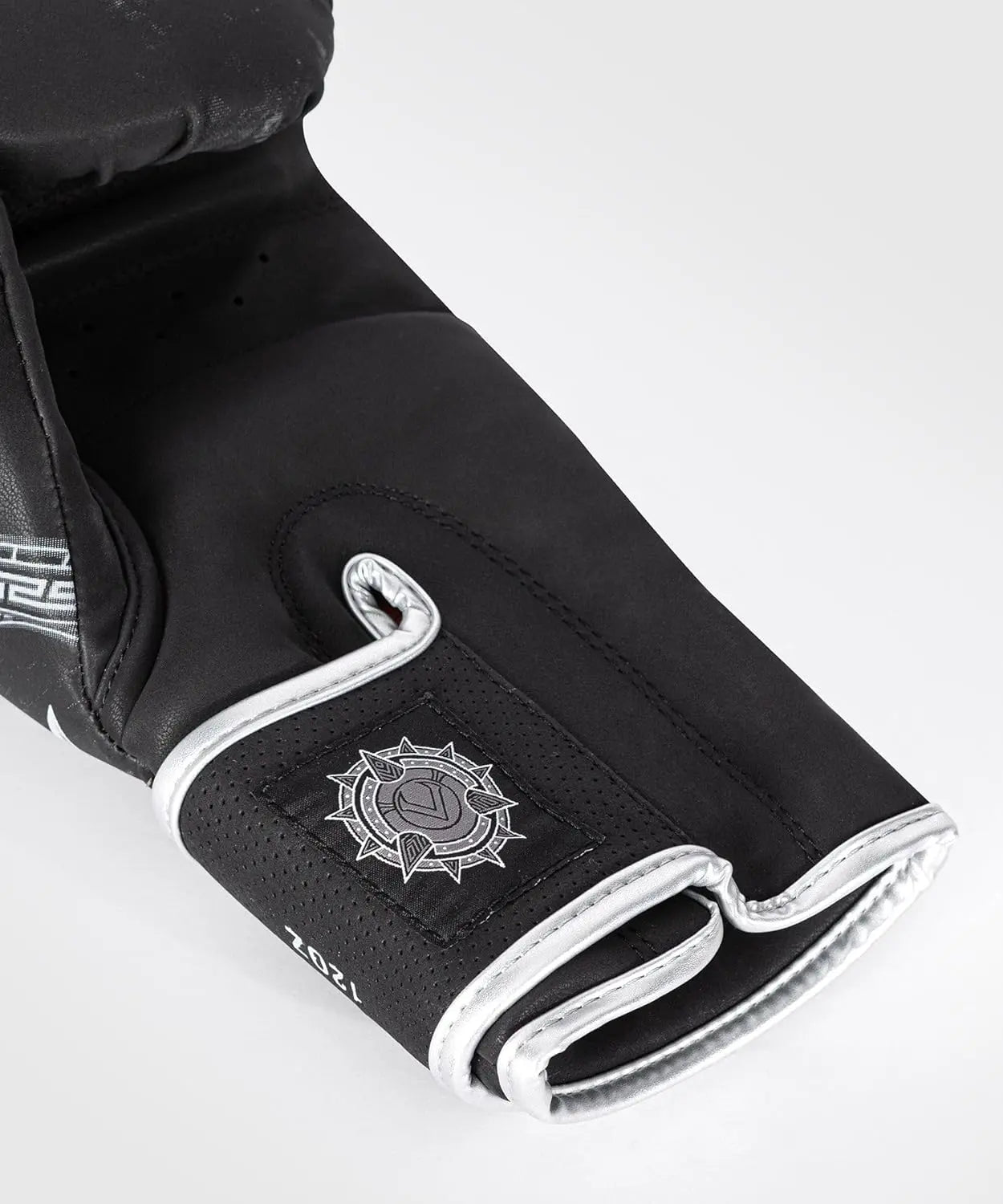 Venum Gladiator 5.0 Boxing Gloves The Champ Gear